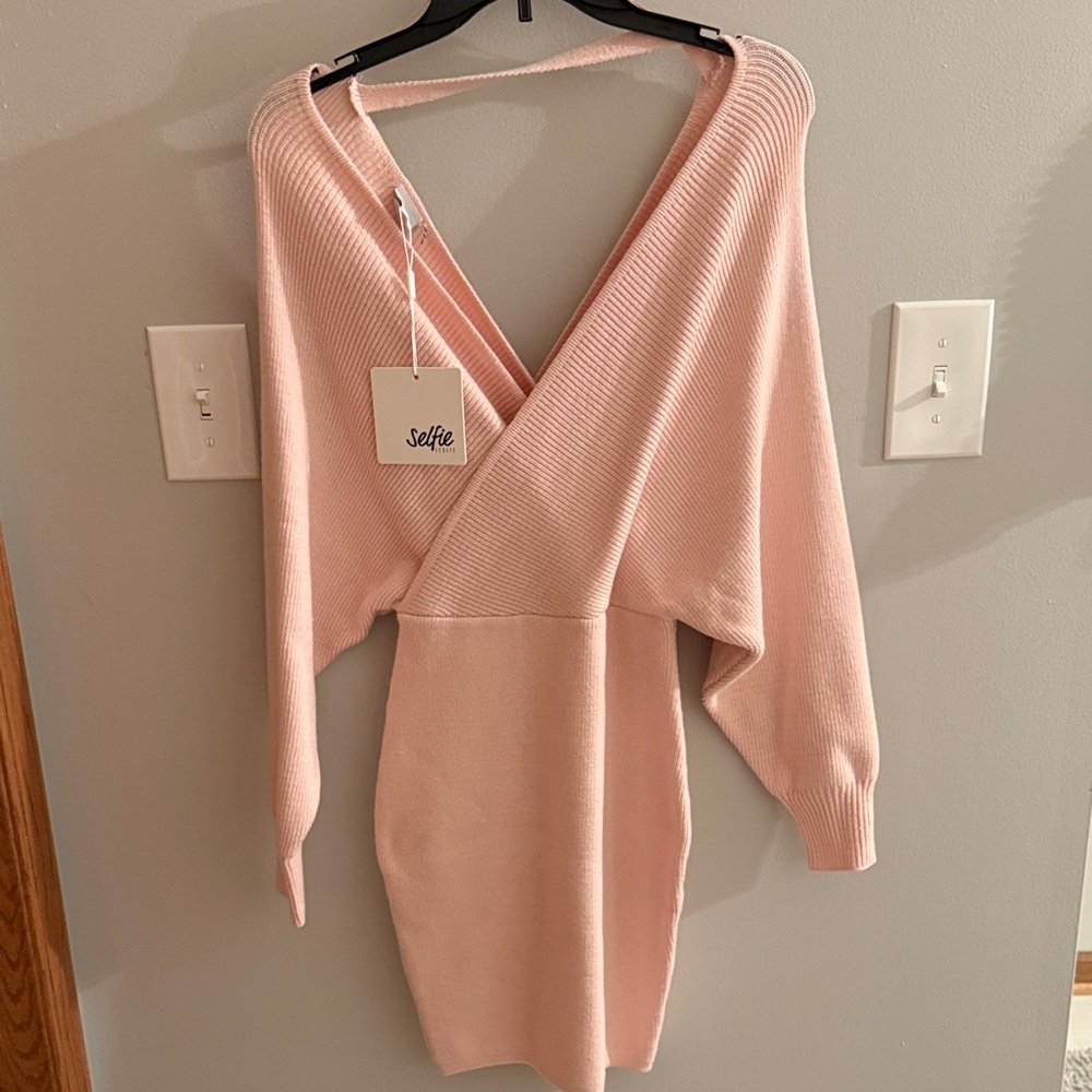 Selfie Leslie Blush Long Sleeve sweater Dress